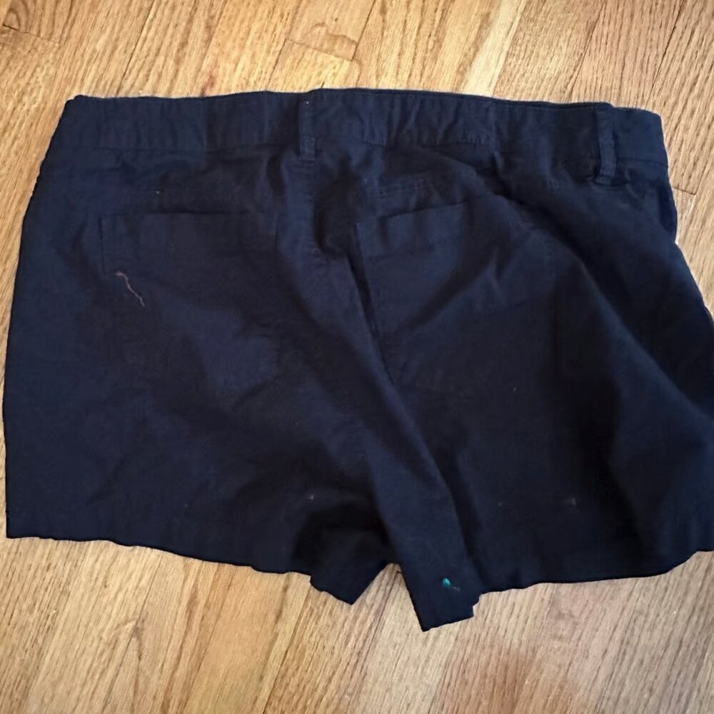 Torrid Black chino shorts missing buttons size 12